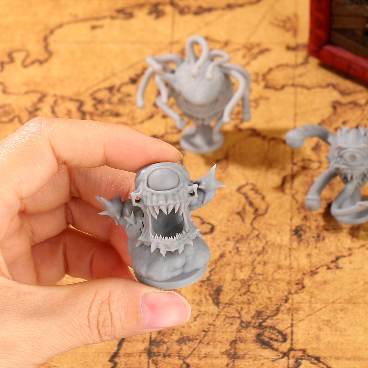 Geloho Unpainted Beholder Miniature – 3D Printed Resin DnD Boss Monster Model
