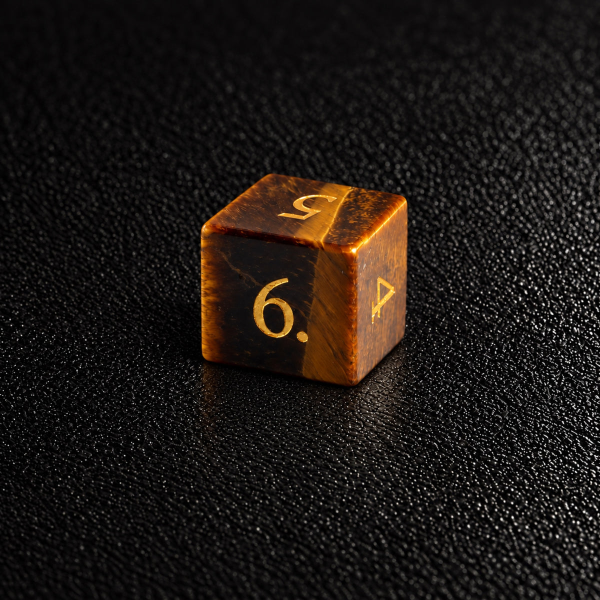 Golden Beast Oath-Gemstone Dice Set – D6 close-up