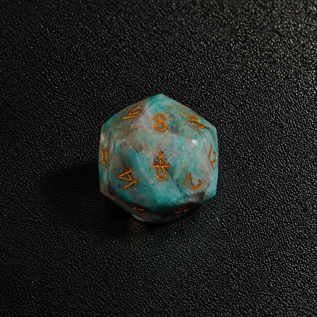 Amazon Life Key-Gemstone Dice Set – D20 close-up