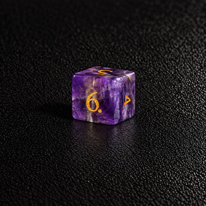 Violet Crown Prophecy-Gemstone Dice Set – D6 close-up