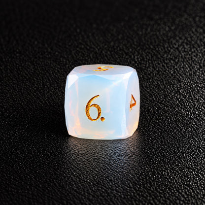 Fey Familiar Gaze-Gemstone Dice Set – D6 close-up