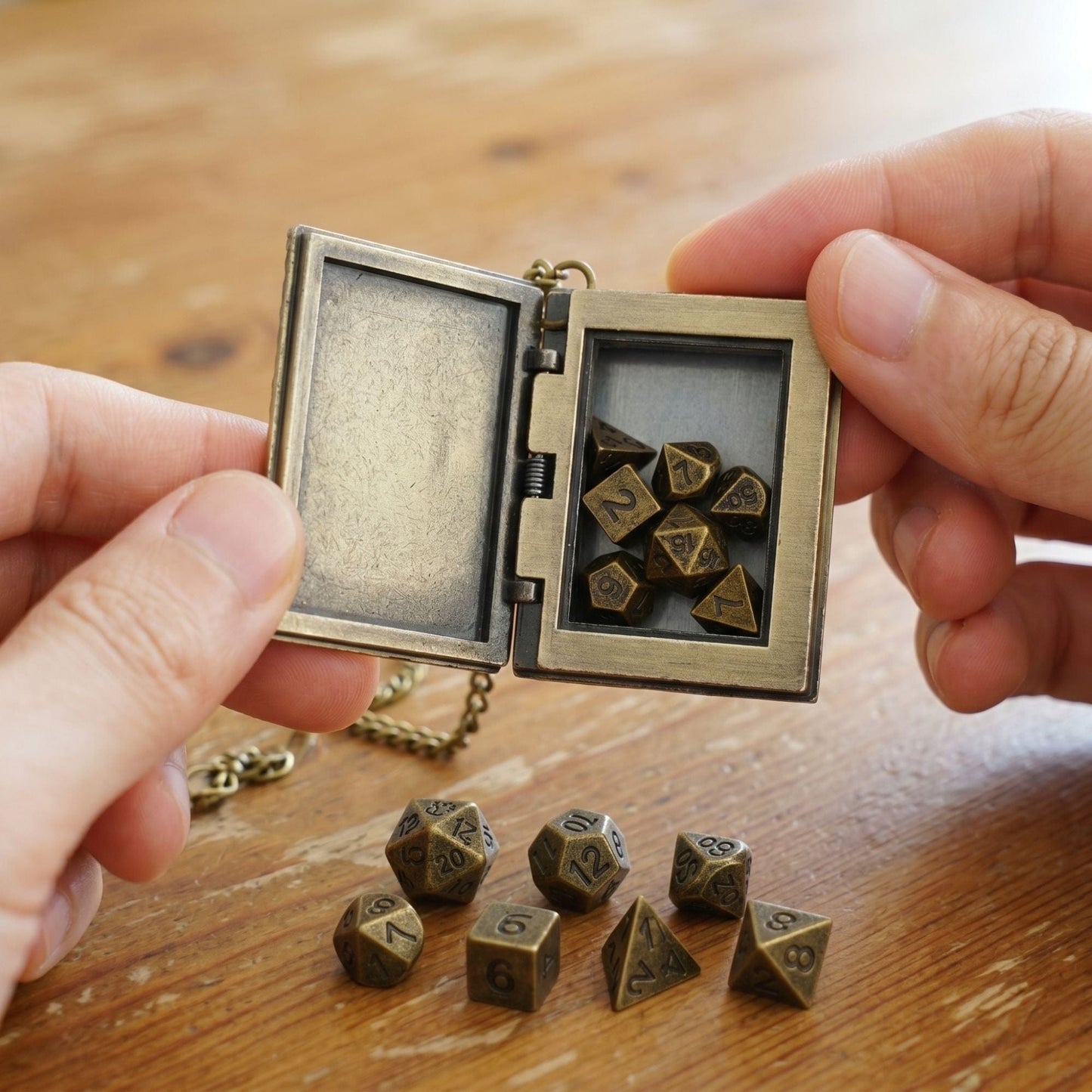 Geloho dice set necklace Eldritch Eye Dice Necklace
