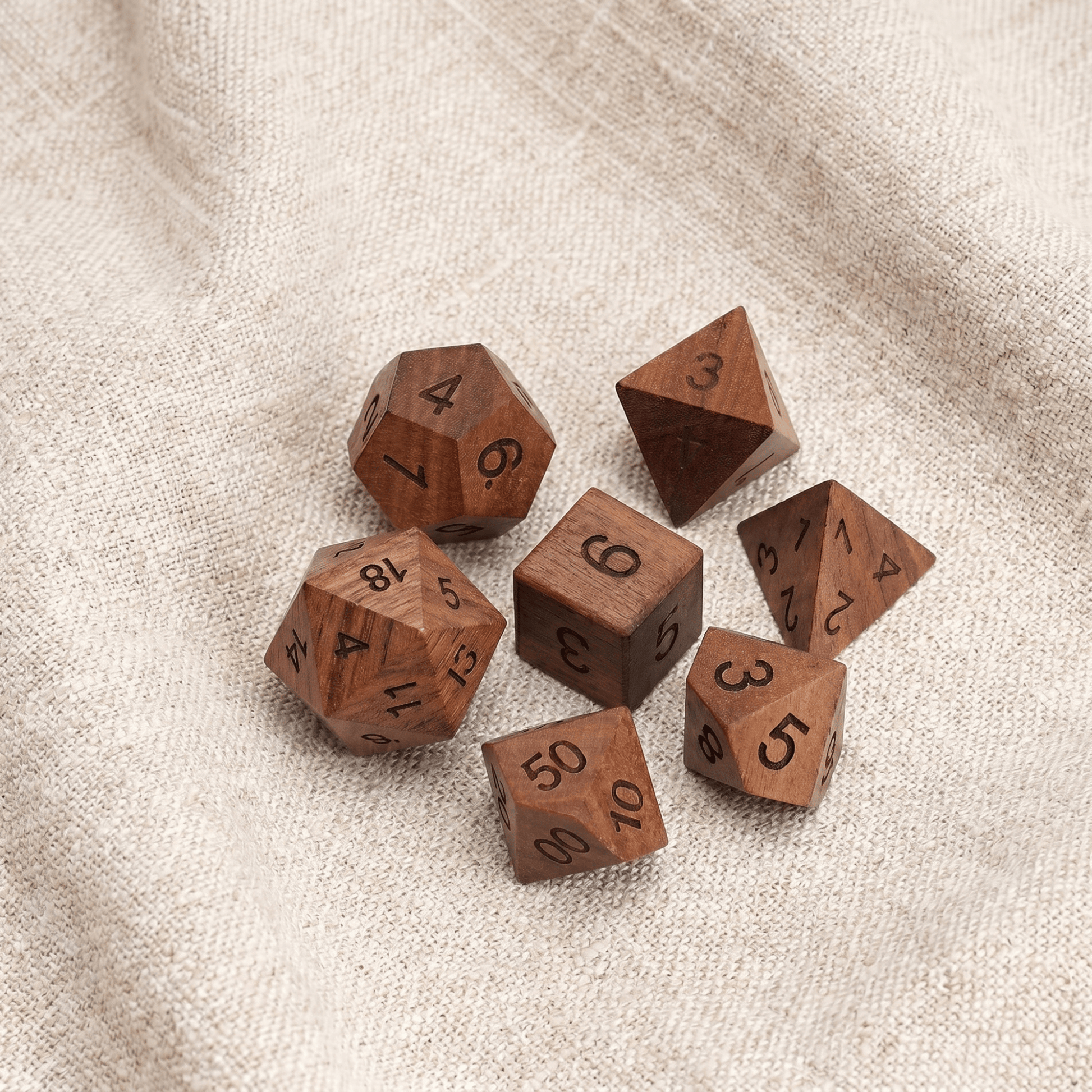 Geloho Rosewood - Wood Dice Set
