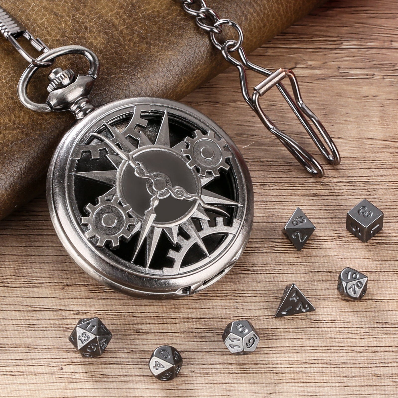 Geloho Steampunk Compass Gear Pocket Watch Dice Set