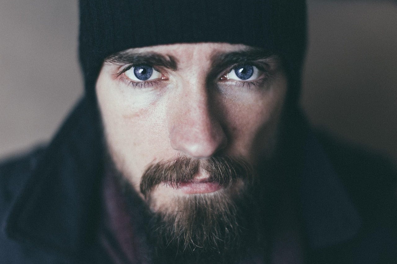 files/man-1867175_1280.jpg
