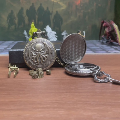 Cthulhu Pocket Watch Dice Set